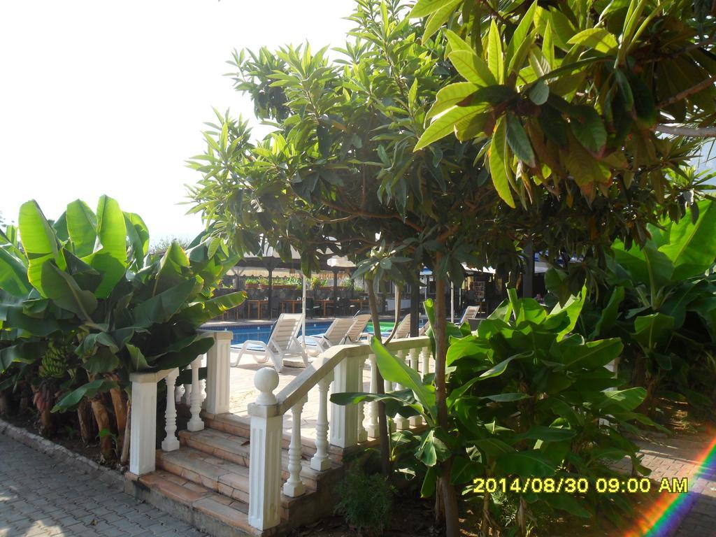 Club Alda Hotel Lapithos  Exterior foto